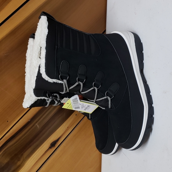 NEW! Camila Winter Snow Black Boots - All in Motion - Picture 2 of 5